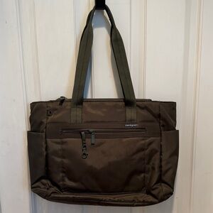 Hedgren Olive green bag with compartments